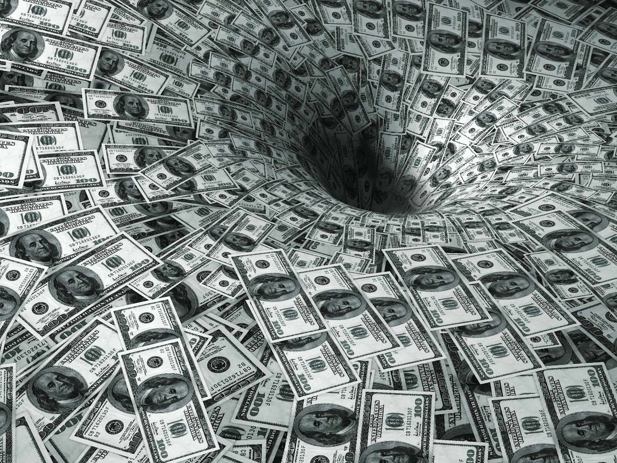 Comércio mundial enfrenta nova escassez de crédito e bancos europeus estão cortando financiamento