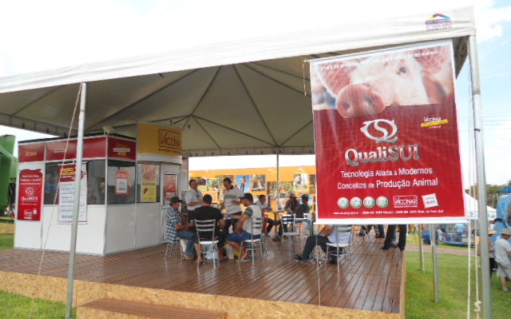 Vaccinar marca presença no Show Rural Coopavel 2012