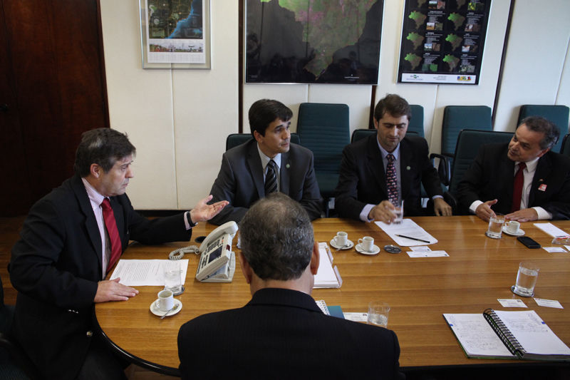 ABCS pede apoio do ministro da Agricultura para solucionar a crise na suinocultura