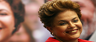 Política econômica permitiu redução dos juros, diz Dilma