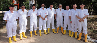 Clientes da Aviagen visitam distribuidor Ross na Colômbia