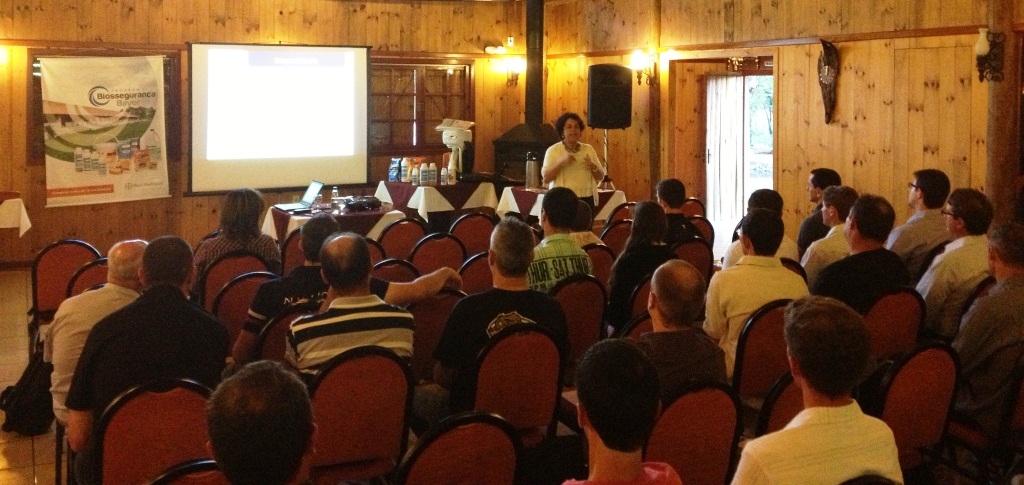 No RS, Bayer promove palestra “Ácaros: a importância do controle na avicultura”