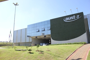 Auster Nutrição Animal apresenta fábrica à imprensa