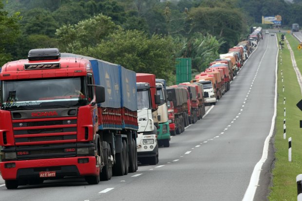 Caminhoneiros e transportadores terão fórum permanente para diálogo com governo