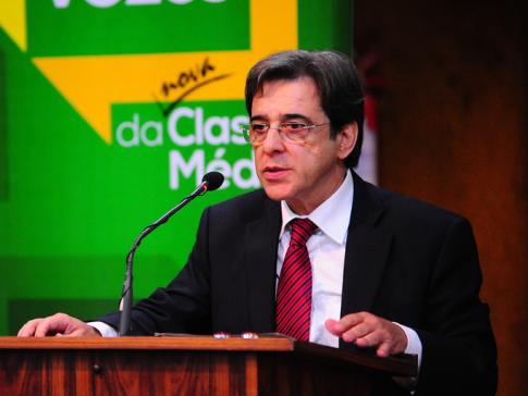 Exportar produtos agrícolas é um “privilégio” no cenário atual, diz ministro