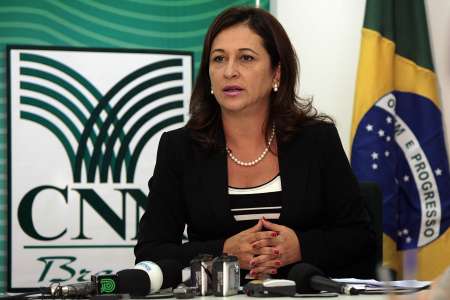Indicação de Kátia Abreu para a Agricultura gera atrito com grupo JBS