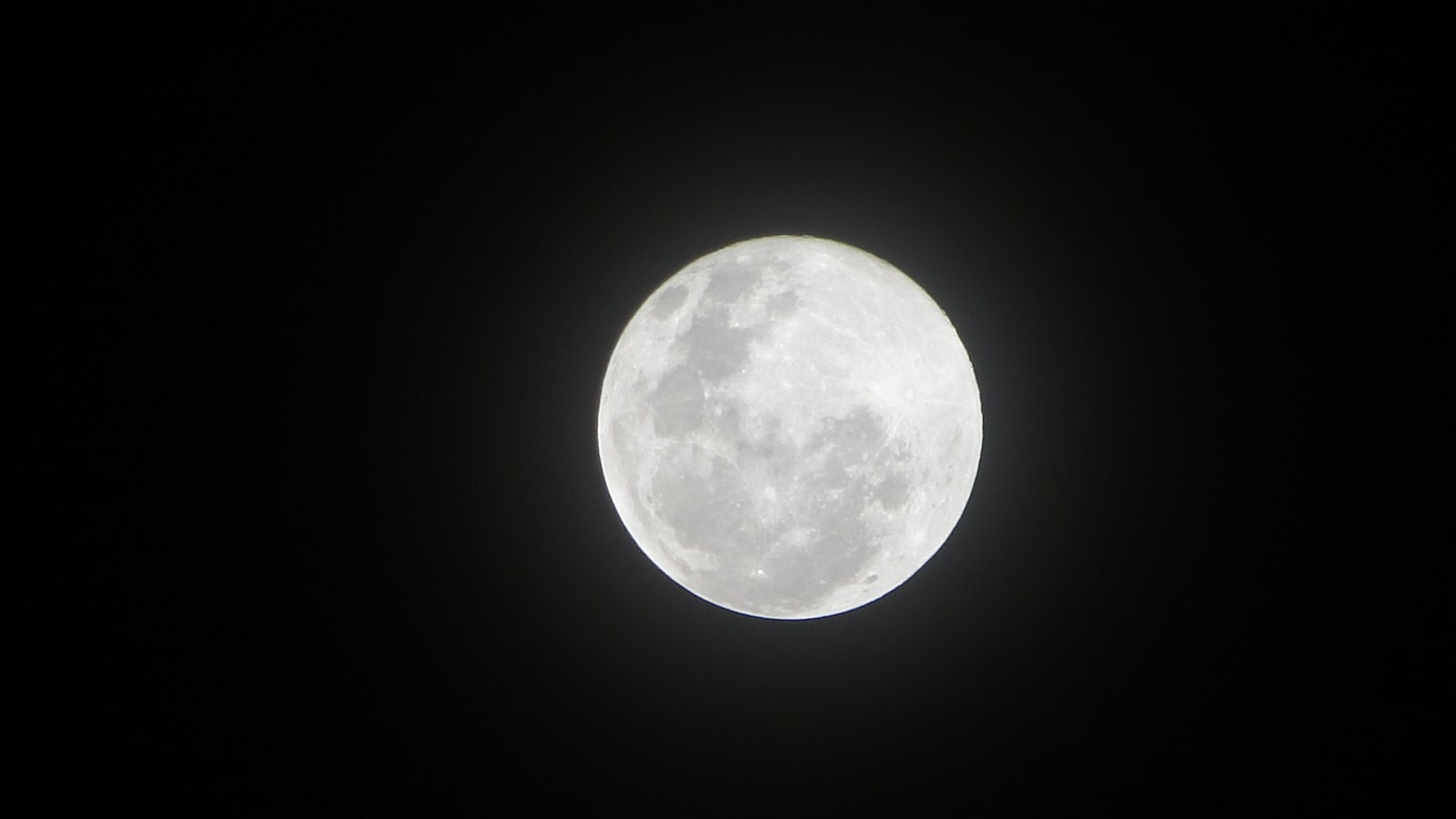 Cientistas japoneses querem captar energia solar da Lua Cientistas japoneses querem captar energia solar da Lua