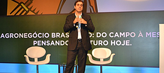 “Consumidor está afastado do agronegócio”, diz representante do McDonald´s