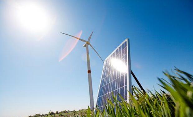 Energias solar e eólica competem na microgeração