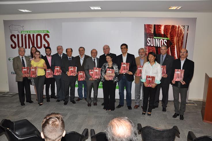 ABCS lança primeiro Manual de Industrialização dos Suínos