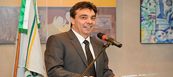 Dólar morro acima, economia morro abaixo! – por Ariovaldo Zani