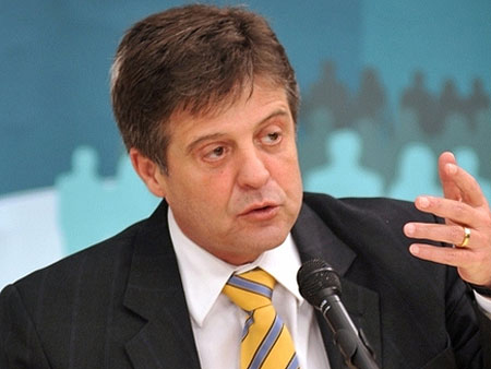 Ex-ministro Mendes Ribeiro morre aos 60 e é velado em Porto Alegre