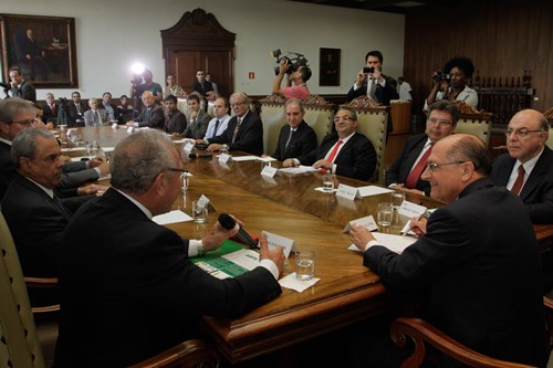 Governador Alckmin autoriza ações preventivas contra a influenza aviária