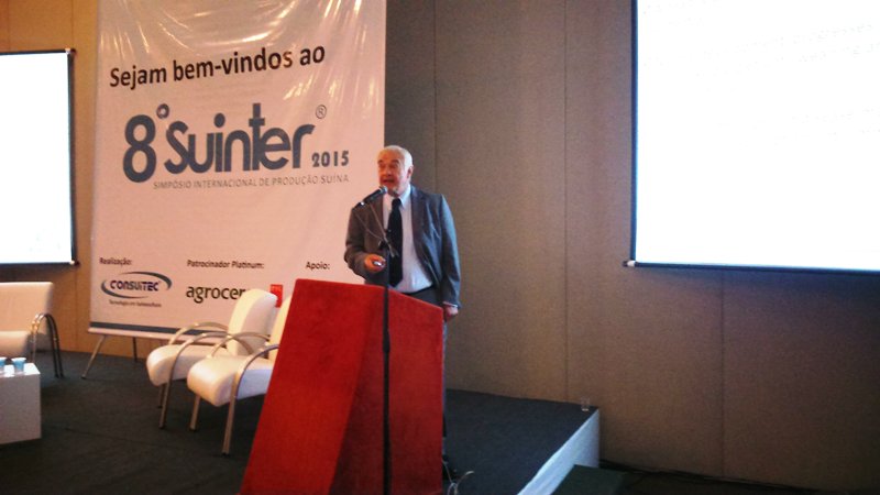 Manhã especial com o especialista em suinocultura, David Taylor, fecha programação do Suinter 2015