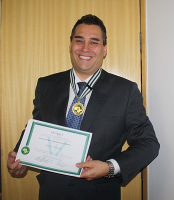 Presidente da Phibro Saúde Animal é homenageado com a Comenda do Mérito Veterinário