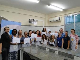 Aves e Instituto Ovos Brasil realizam workshop para nutricionistas e merendeiras de rede municipal