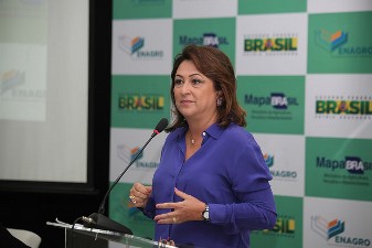 Para Katia Abreu, defesa agropecuária brasileira será uma escola para o mundo