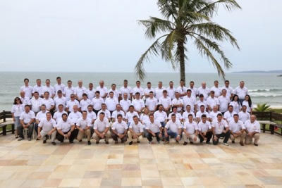 Cobb-Vantress reúne clientes do Brasil na primeira Escola Técnica no País