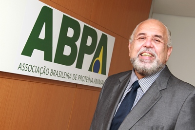 Rui Vargas é o novo presidente da Câmara de Aves e Suínos do Mapa