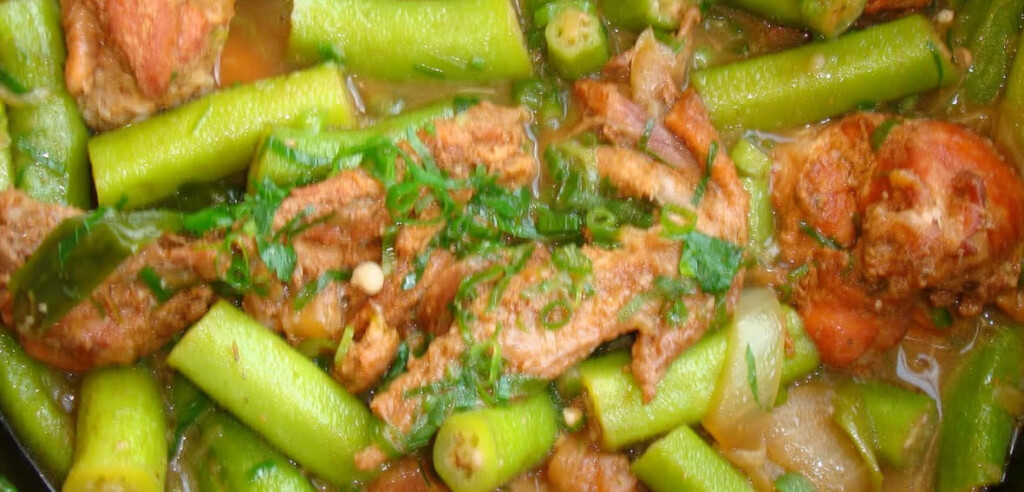 Frango com Quiabo – por Cheff Mueller