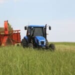 Setor de máquinas agrícolas desafia crise e acelera investimentos no Brasil
