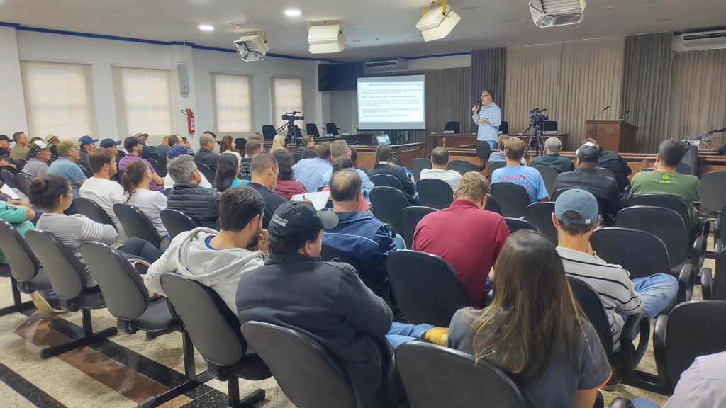 AVES oferece diretrizes atualizadas sobre a prevenção da gripe aviária