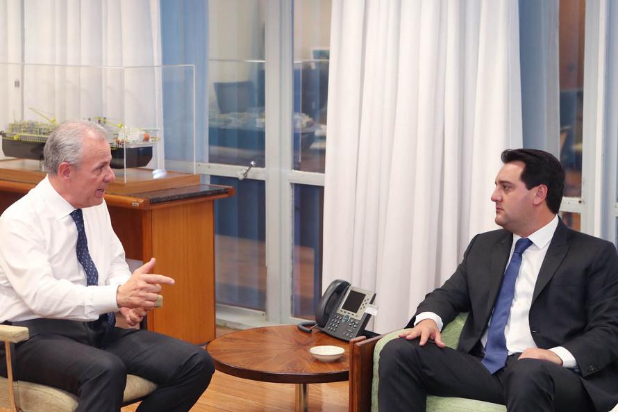 Em Brasília, Ratinho Junior apresenta avanços das obras com Itaipu a ministro de Minas e Energia