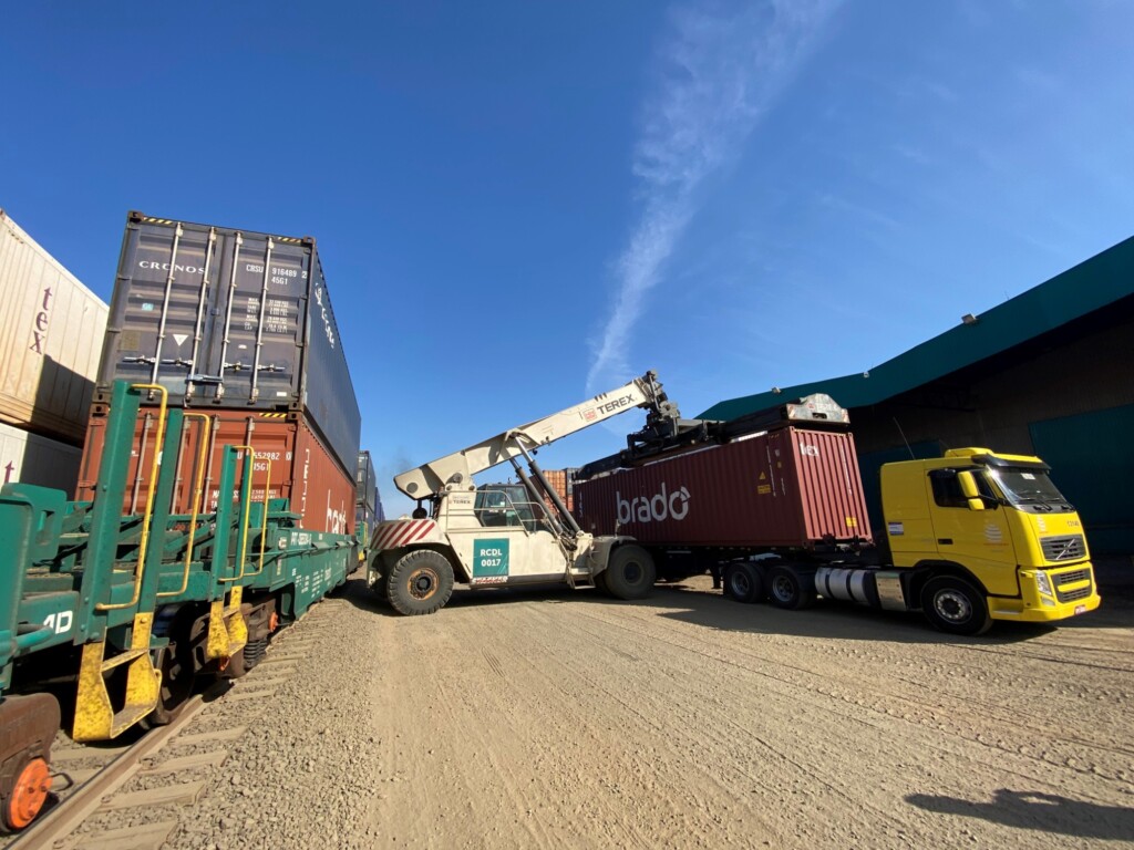 Ovos Mantiqueira inicia testes para transportar produção de ovos por trem