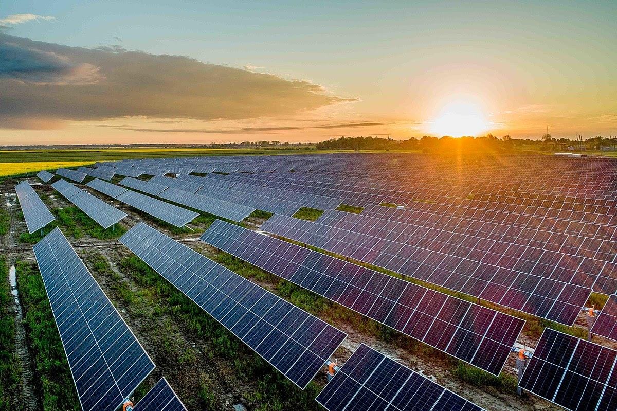 Usinas solares de grande porte atingem 7 GW e R$ 31,2 bilhões de investimentos no Brasil
