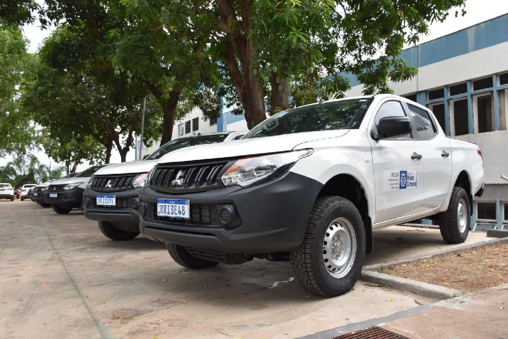 Mato Grosso entrega 100 caminhonetes novas para fortalecer trabalho da Defesa Agropecuária