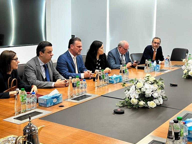 Brasil e Emirados Árabes Unidos fortalecem parceria para segurança alimentar e ambiental