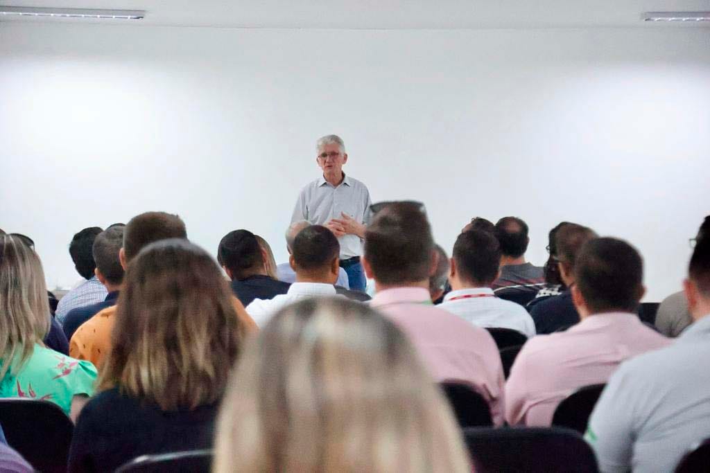 Estado e produtores discutem cuidado e prevenção em saúde animal