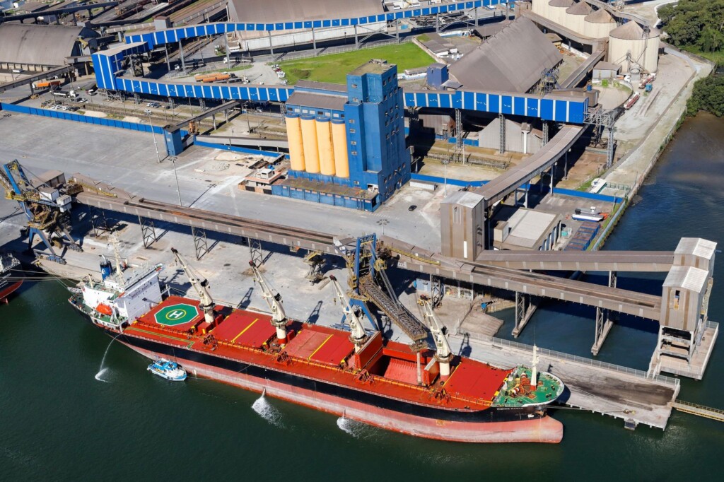 Portos do Paraná marca audiência pública para área de arrendamento de granéis sólidos