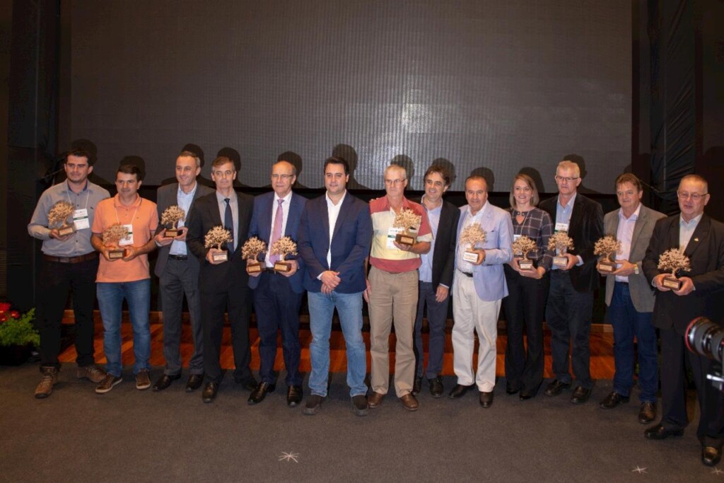 The award ceremony officially opens at AveSui América Latina, on April 13, with the announcement of the winners of the 2021 edition