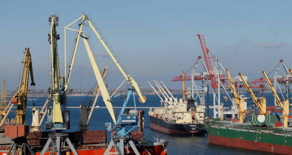 Porto de Odesa fica inativo após ataque russo contra instalações de energia