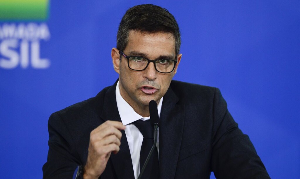 Desaceleração da China deve afetar Brasil, diz presidente do BC