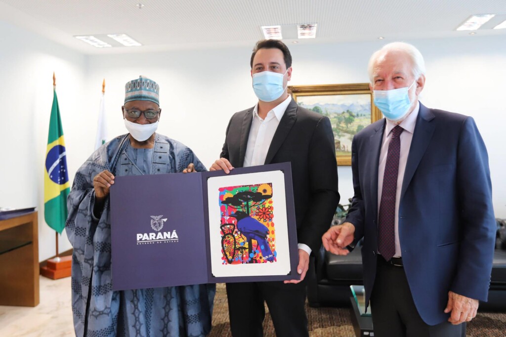 Governador do Paraná recebe embaixador da Nigéria e apresenta potencial do Estado