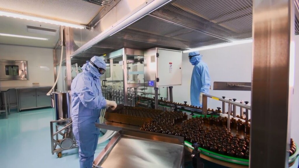 Profissionais de Produção, Garantia da Qualidade e Manutenção da Fabiani Saúde Animal participam de treinamento