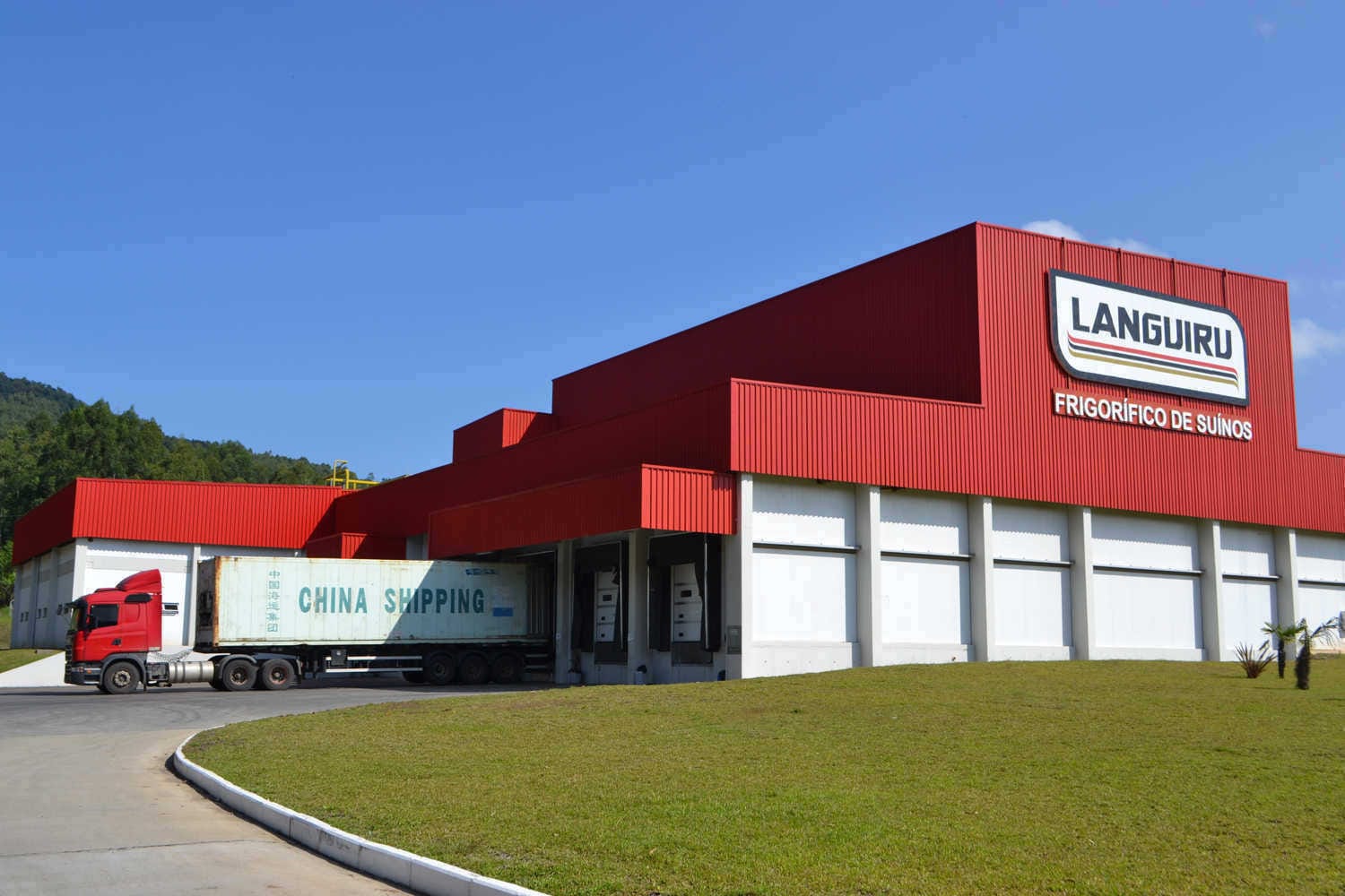 Parceria entre Languiru e Cooperagri beneficia produtores rurais no fornecimento de rações Parceria entre Languiru e Cooperagri beneficia produtores rurais no fornecimento de rações