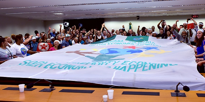 Cooperativas lotam plenário de comissão para pedir manutenção de política pública