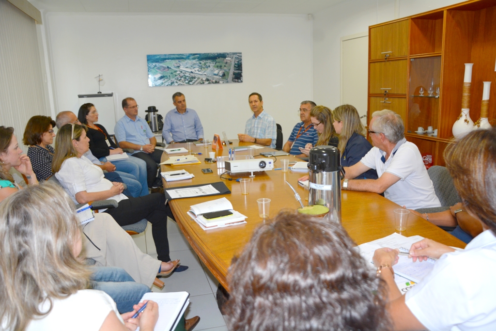 Sebrae/SC, Aurora e cooperativas planejam ações do Projeto Encadeamento Produtivo