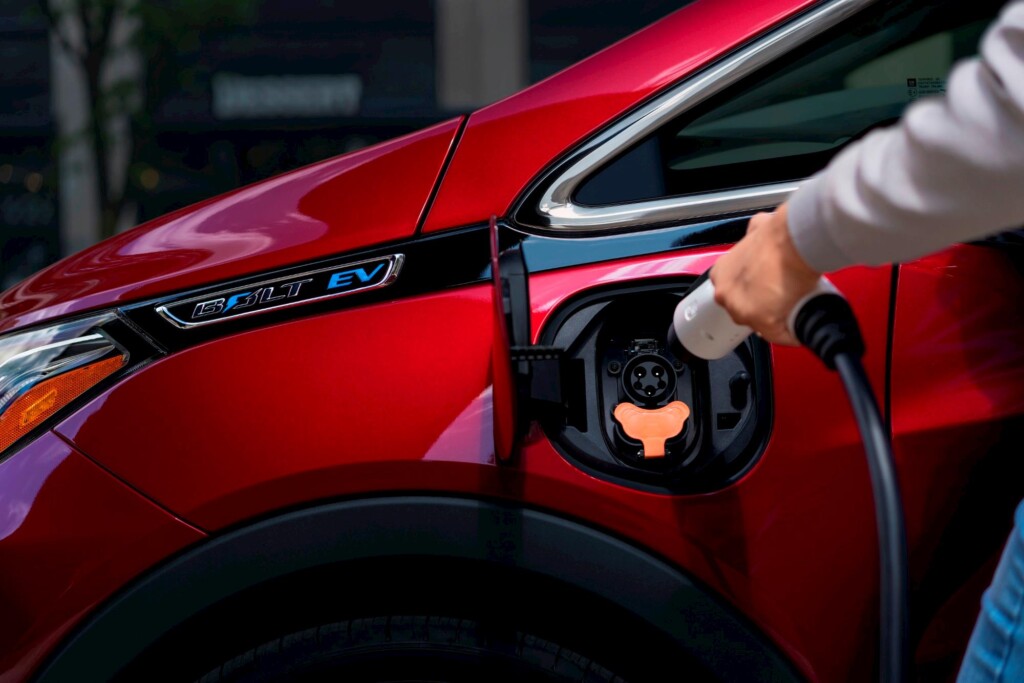 BRF realiza projeto piloto com carro 100% elétrico na frota comercial de São Paulo