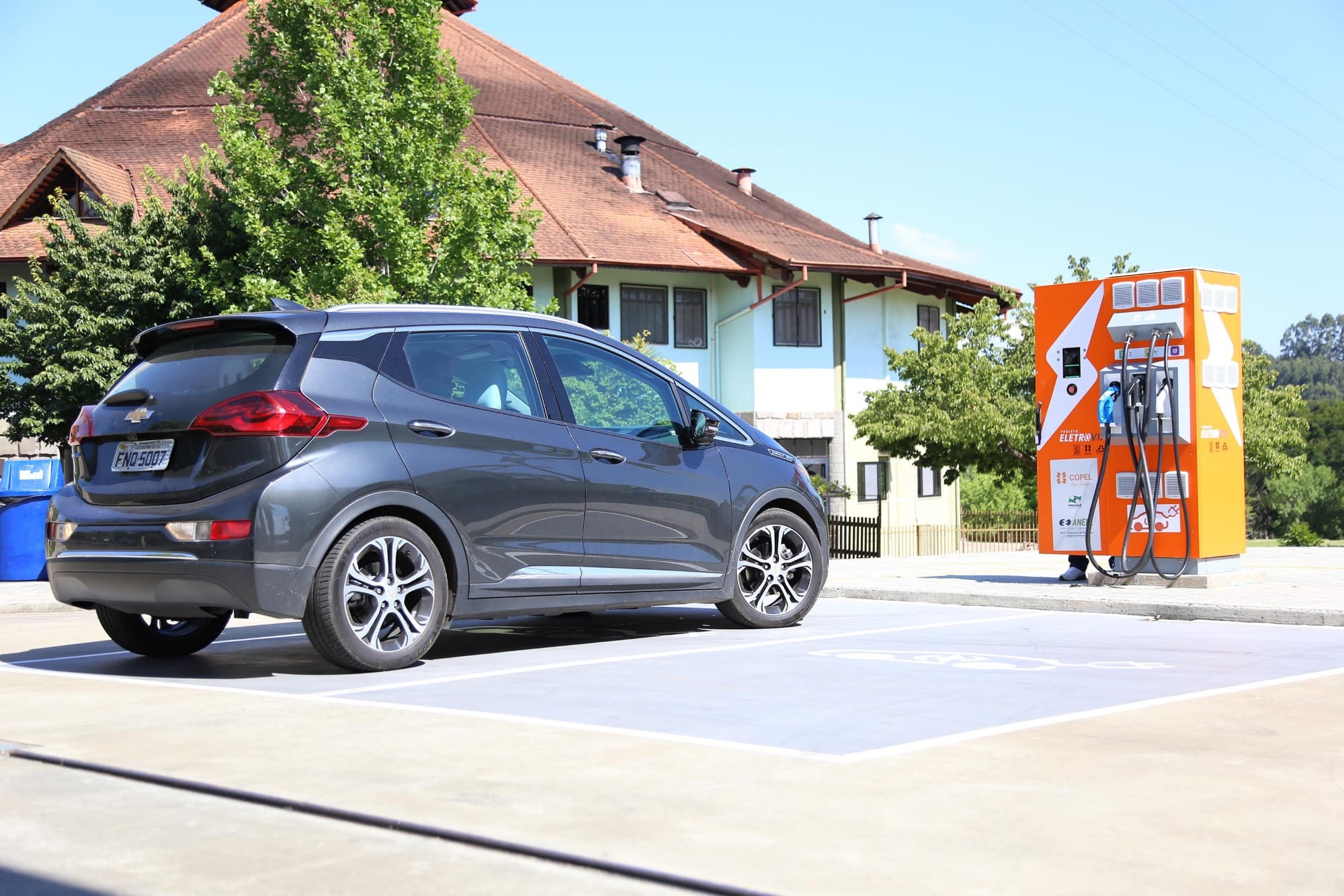 Copel amplia eletrovia para recarga de veículos elétricos até Londrina e Joinville Copel amplia eletrovia para recarga de veículos elétricos até Londrina e Joinville