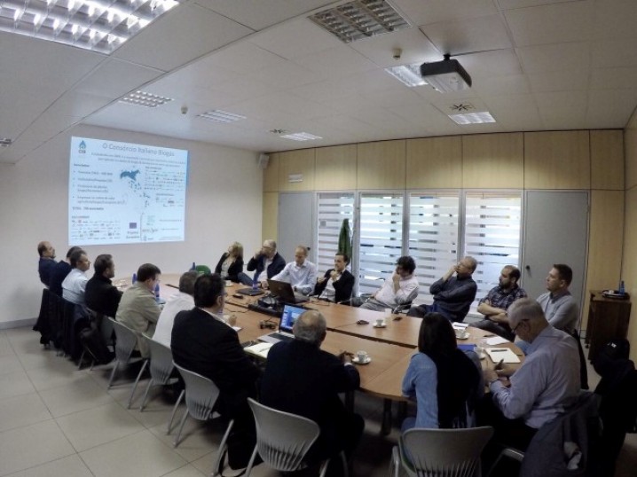 Cooperativas do Paraná conhecem modelos de gestão de biogás na Itália