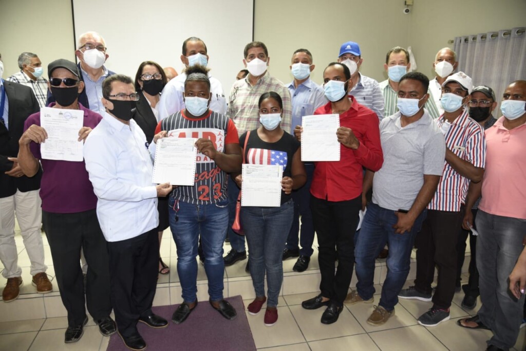 Governo da República Dominicana entrega pagamentos a suinocultores afetados pela PSA