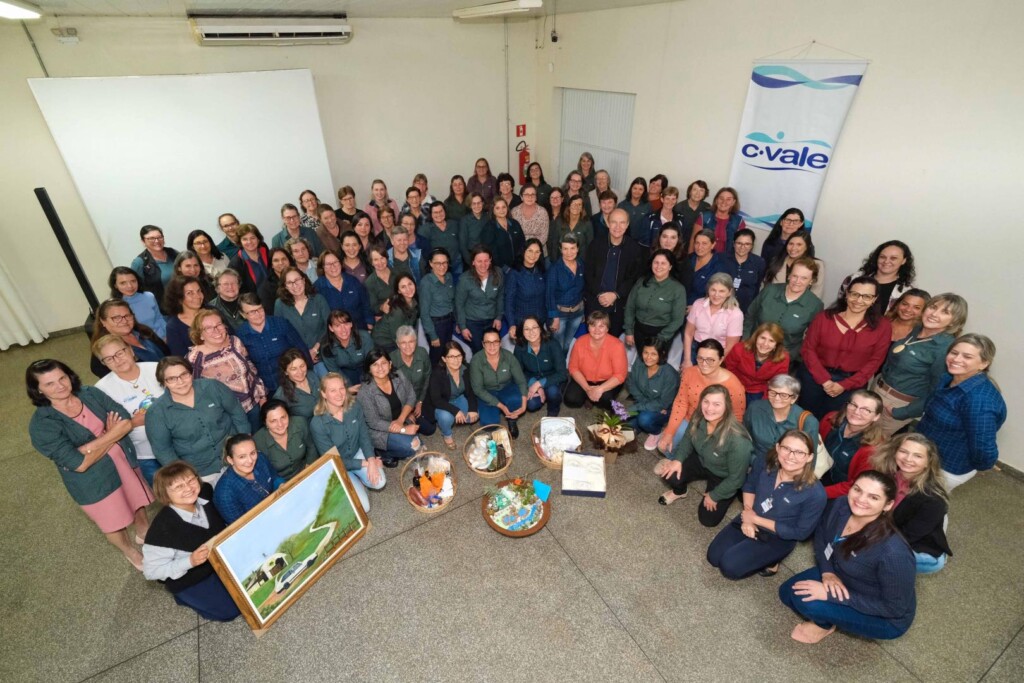 Mulheres concluem curso de desenvolvimento pessoal