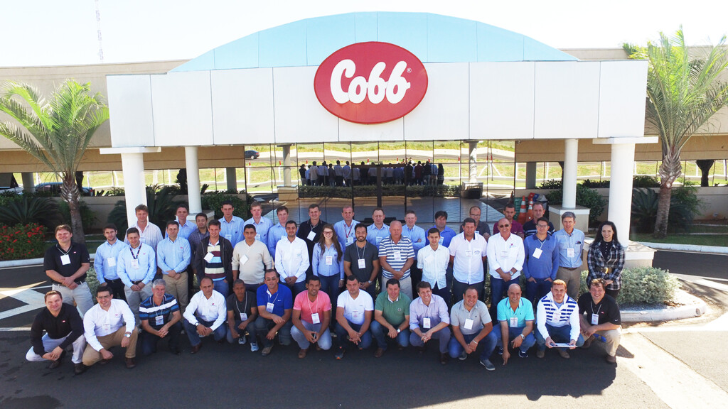 Cobb-Vantress realiza Workshop de Ambiência, em Guapiaçu (SP)