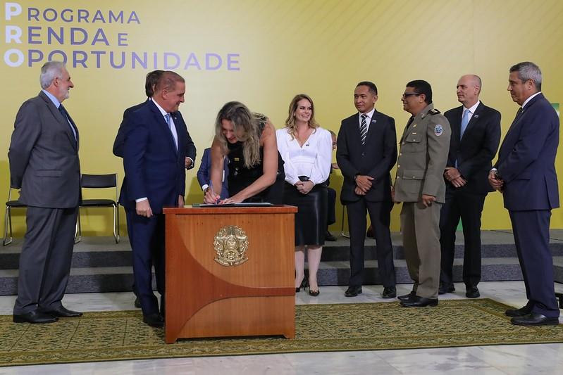 Ministério do Trabalho e Sistema OCB firmam parceria para qualificação profissional