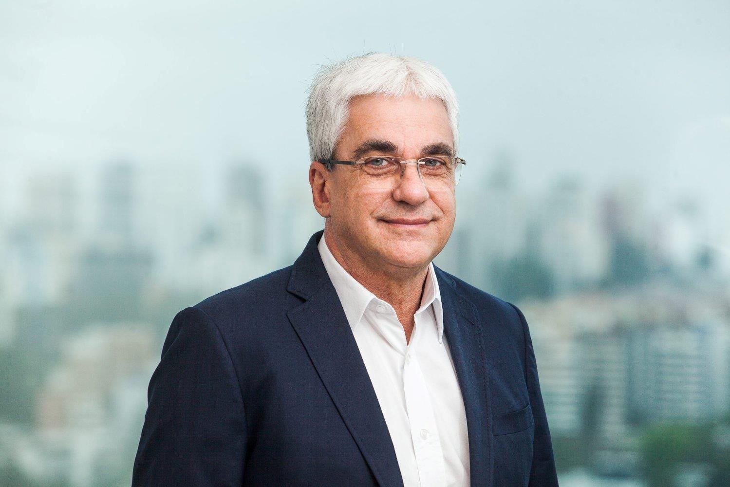 BRF anuncia saída de Lorival Luz e ex-CEO da Marfrig assumirá como presidente