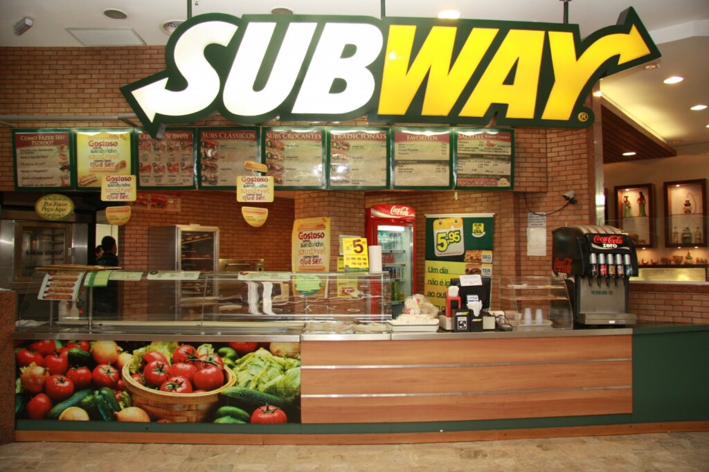 Subway irá eliminar uso de ovos de galinhas confinadas